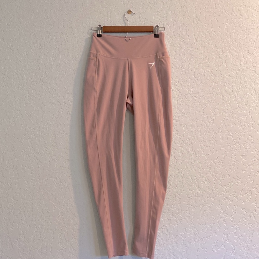 ‘Gymshark’ Mauve Leggings - Size Medium